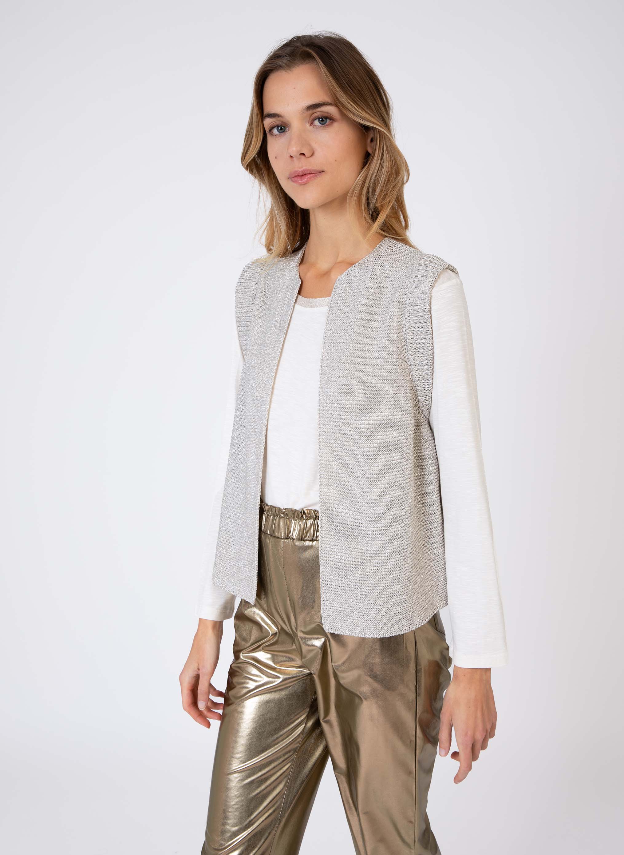 CARDIGAN SANS MANCHE LEGAYA or blanc