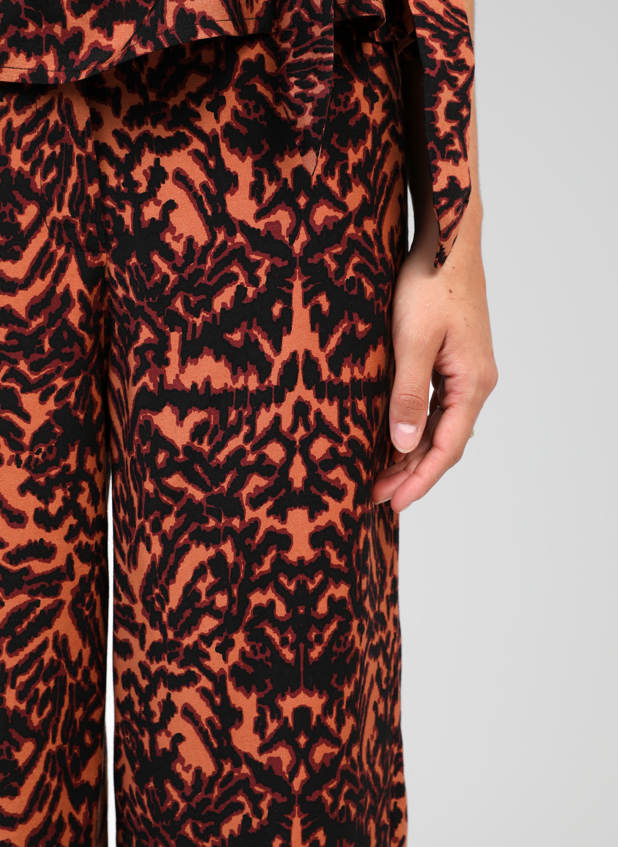 PANTALON PHLORA graphie bordeaux