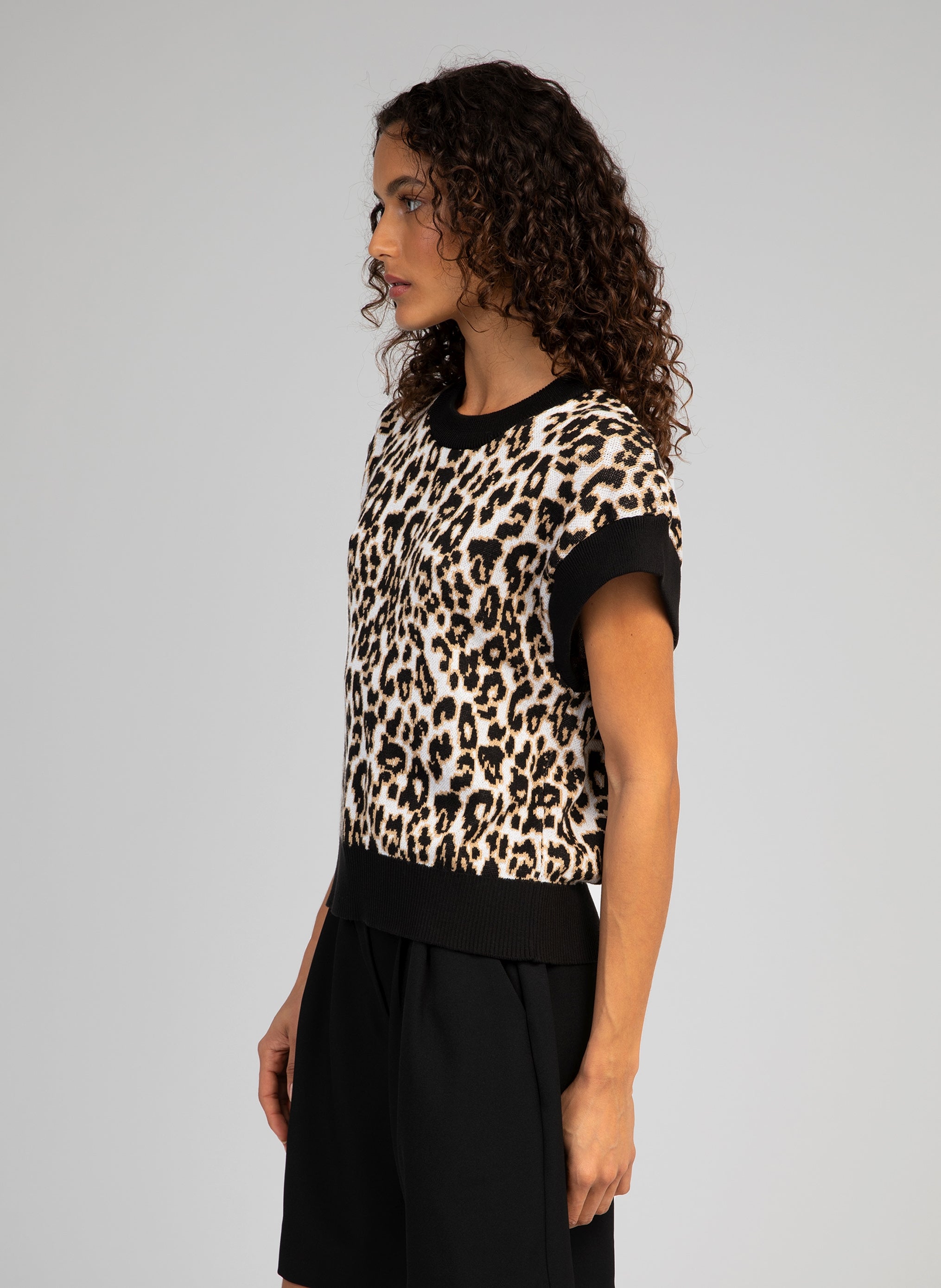 LESAUVAGE PULL black