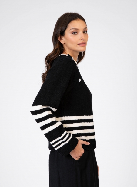 Soft and warm VICENZO striped sweater  - 4