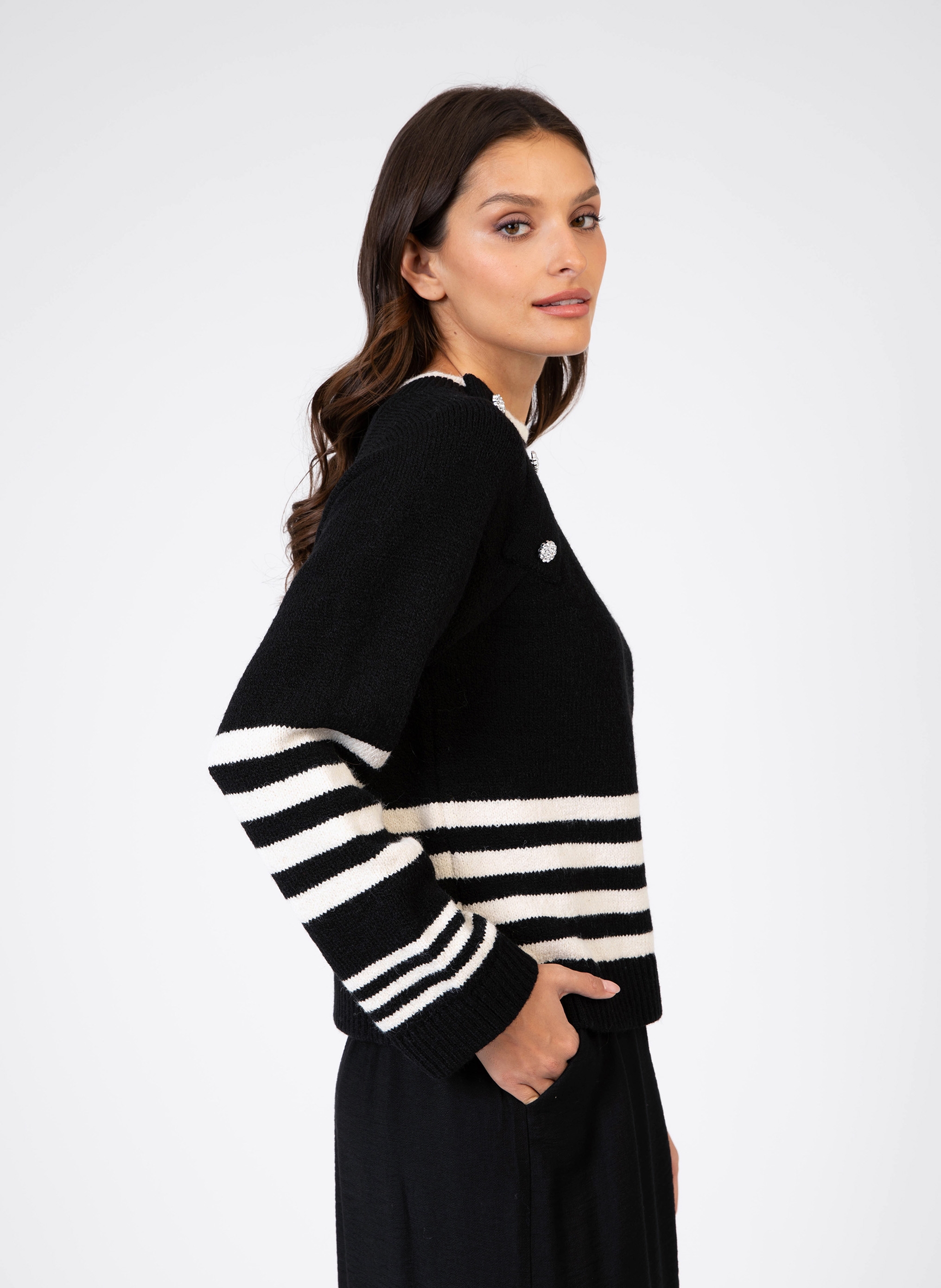 Soft and warm VICENZO striped sweater