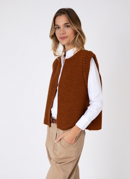 Sleeveless knitted cardigan LEGRINGO  - 36