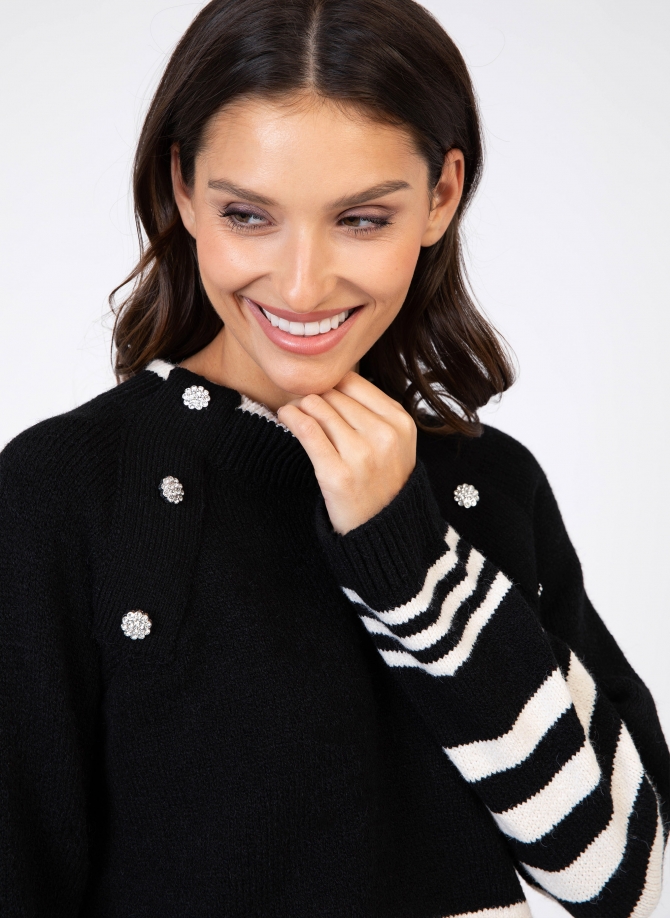 Soft and warm VICENZO striped sweater  - 6
