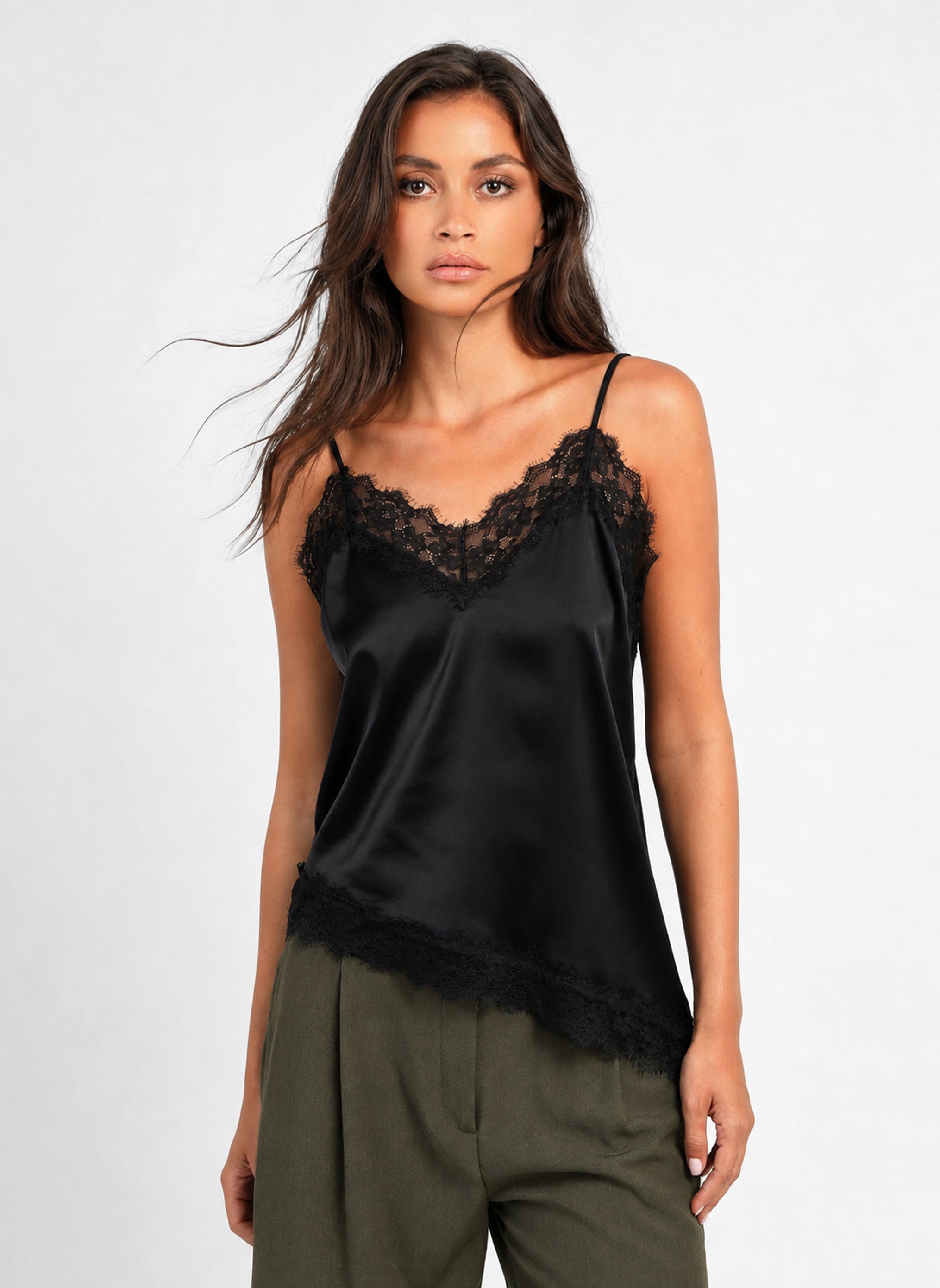 CAMISETA SIN MANGAS ALEXINE negra