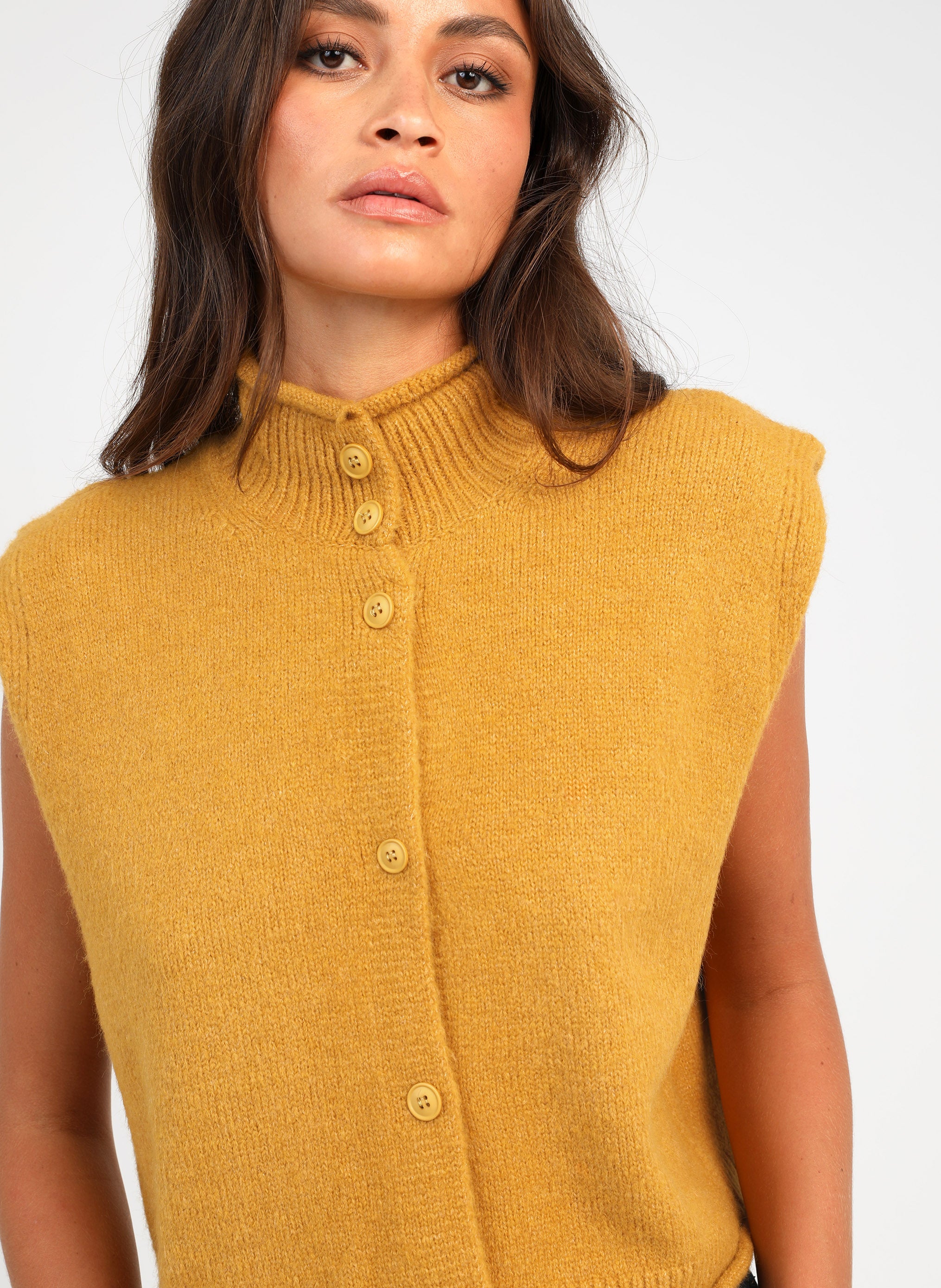 LOROKIA VEST, yellow