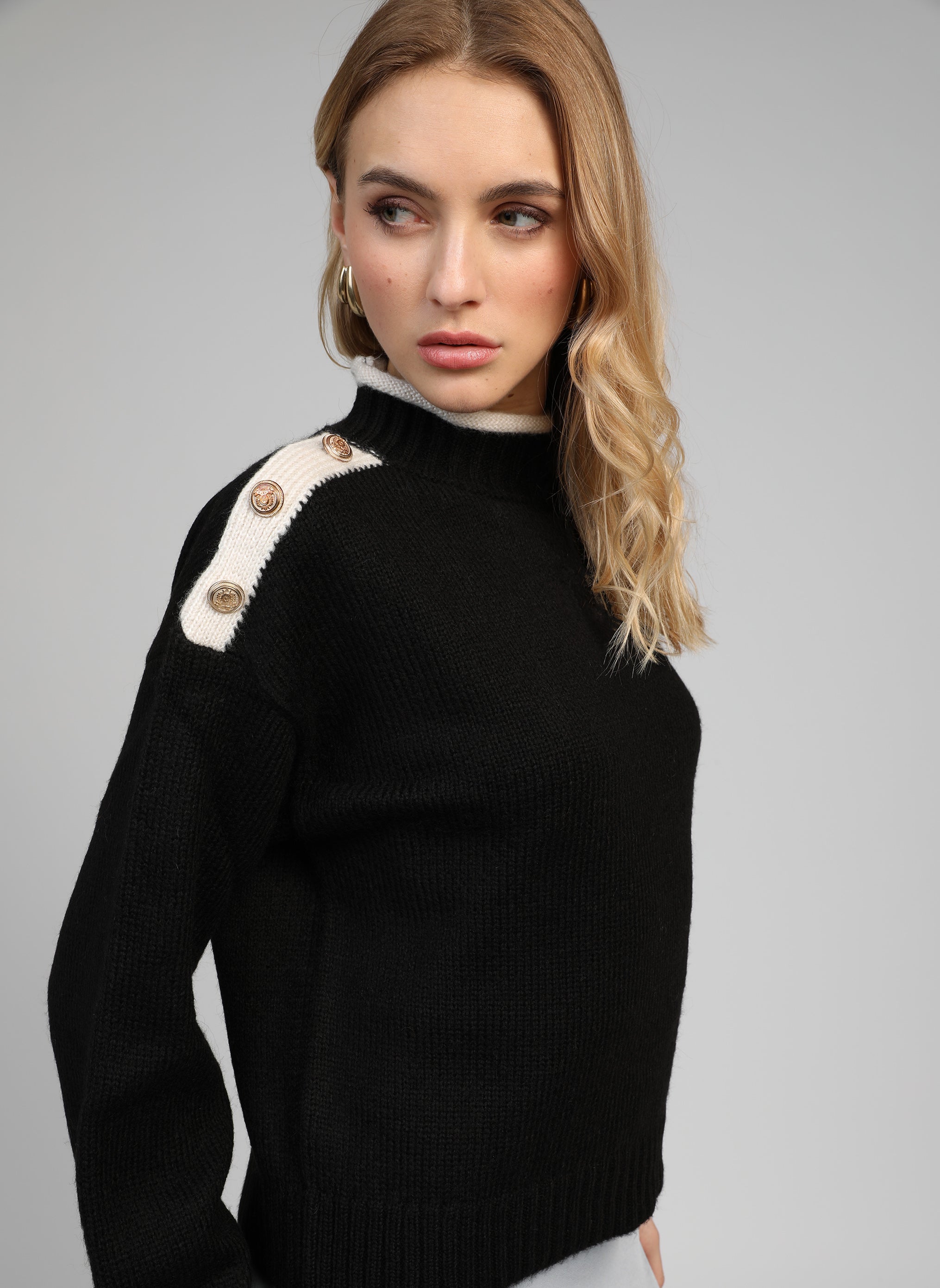 PULL LOUKI noir