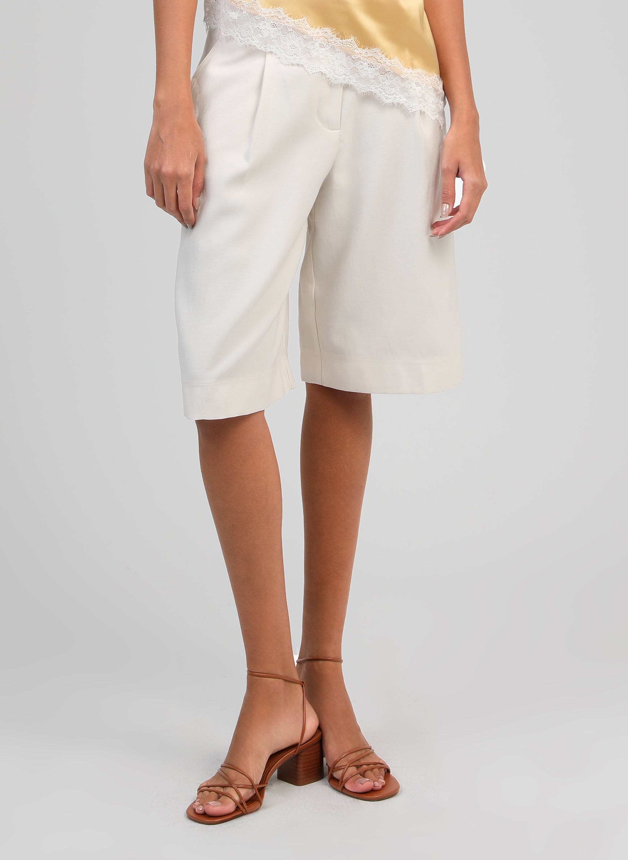 BERMUDA PASKY ecru