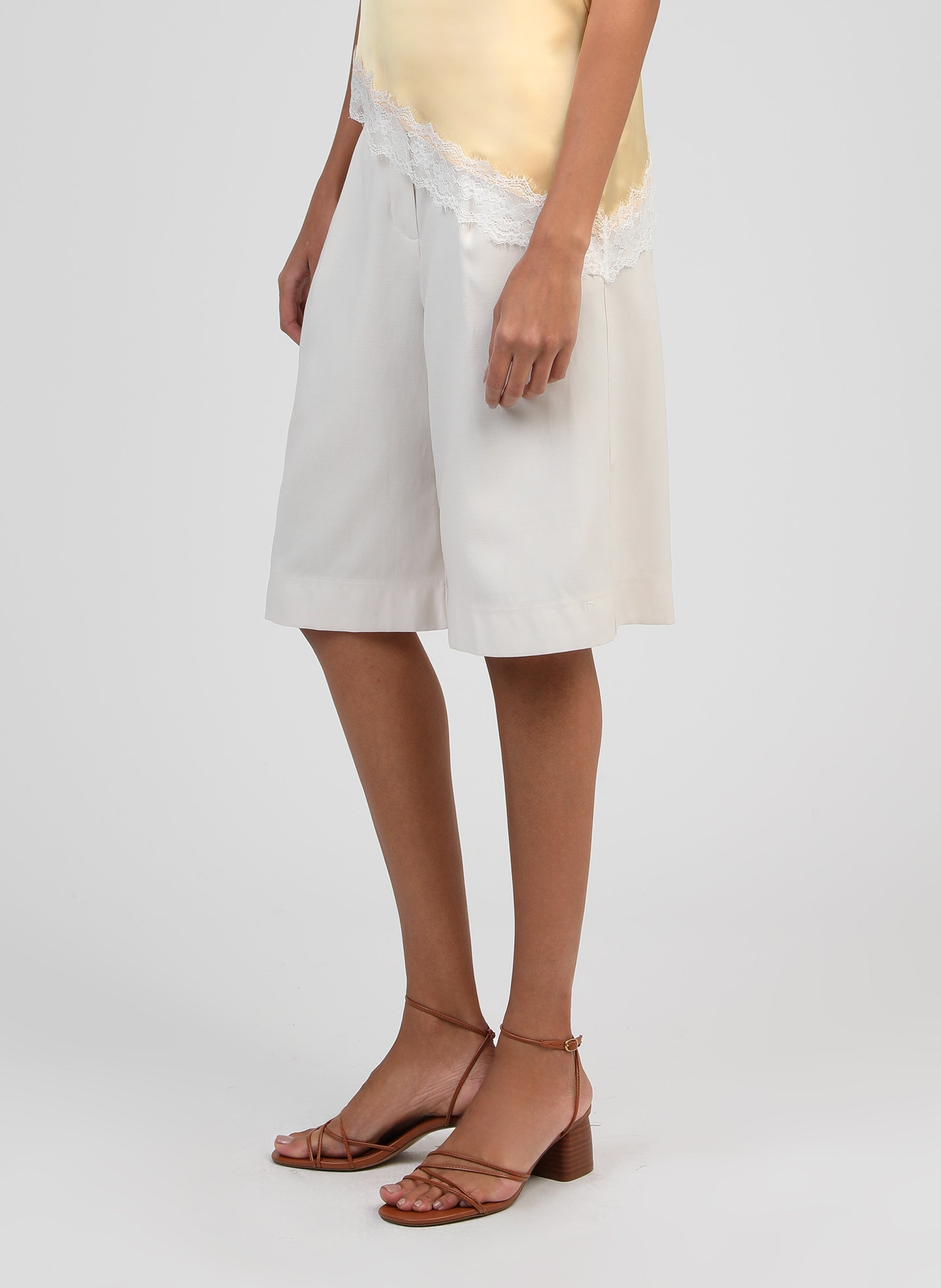 BERMUDA PASKY ecru