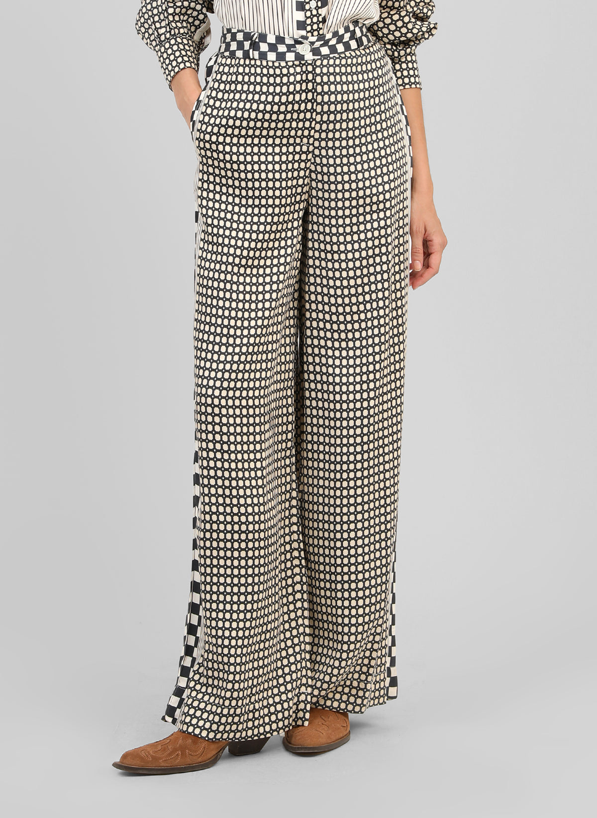 ROMYLANE Pants, Graphilo, Ecru