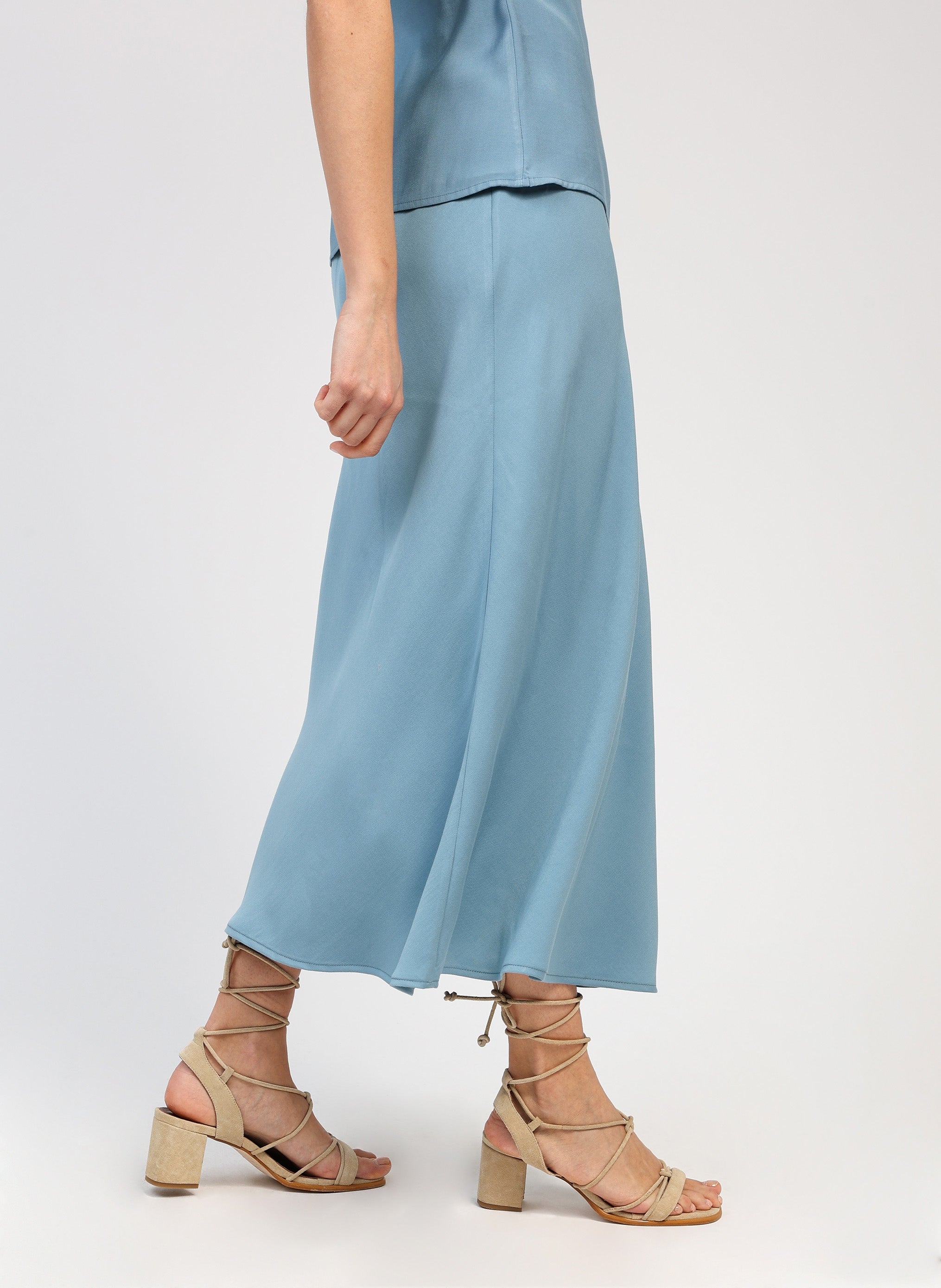 Falda midi GALVY sky